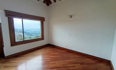FINCA EN ARRIENDO UBICADA EN RIONEGRO SECTOR ROTONDA SAJONIA