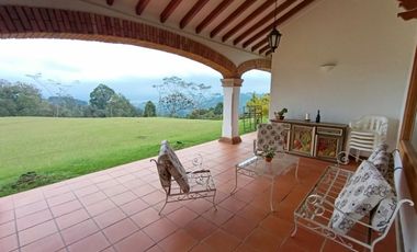 FINCA EN ARRIENDO UBICADA EN RIONEGRO SECTOR ROTONDA SAJONIA