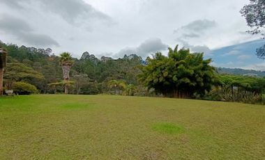 FINCA EN ARRIENDO UBICADA EN RIONEGRO SECTOR ROTONDA SAJONIA