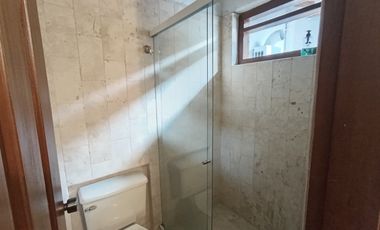 FINCA EN ARRIENDO UBICADA EN RIONEGRO SECTOR ROTONDA SAJONIA