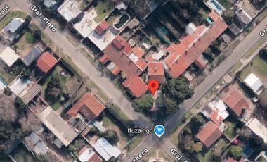 Casa en venta - 3 Dormitorios 1 Baño - 509Mts2 - Ituzaingó
