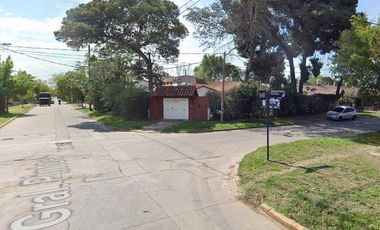 Casa en venta - 3 Dormitorios 1 Baño - 509Mts2 - Ituzaingó