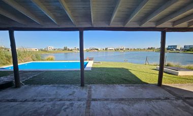 Casa en venta en San Sebastian, area 8