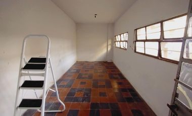 EN VENTA DOS CASAS SOBRE UN LOTE QUILMES OESTE