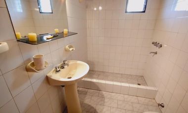 EN VENTA DOS CASAS SOBRE UN LOTE QUILMES OESTE