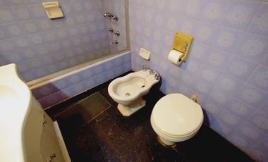 EN VENTA DOS CASAS SOBRE UN LOTE QUILMES OESTE