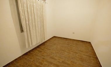 EN VENTA DOS CASAS SOBRE UN LOTE QUILMES OESTE
