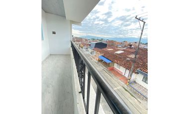 SE ARRIENDA APARTAMENTO TERCER PISO BARRIO BOSQUES DE MARACAIBO.
