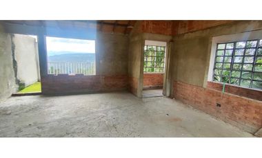 Venta de casalote de 2500 M2 en 650 mill en Mesitas del Colegio Cund
