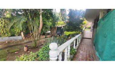 Venta de casalote de 2500 M2 en 650 mill en Mesitas del Colegio Cund