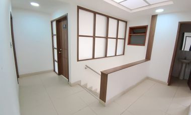 Arriendo Locales y Oficinas Comerciales Cota