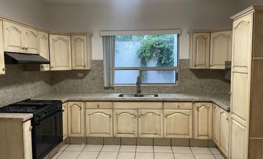 CASA EN RENTA AMUEBLADA FRACCIONAMIENTO  SAN ALBERTO  SALTILLO COAHUILA