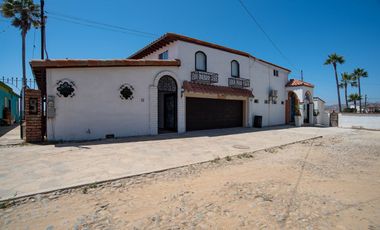 ¡Casa frente al mar con playa de arena por menos de $700 000!