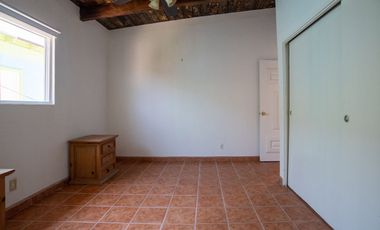 ¡Casa frente al mar con playa de arena por menos de $700 000!