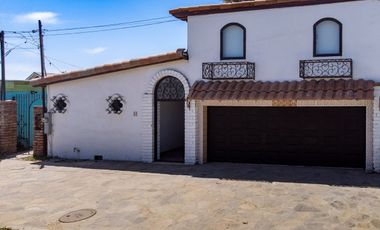 ¡Casa frente al mar con playa de arena por menos de $700 000!