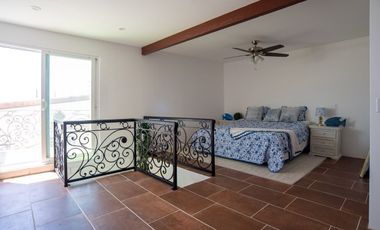 ¡Casa frente al mar con playa de arena por menos de $700 000!