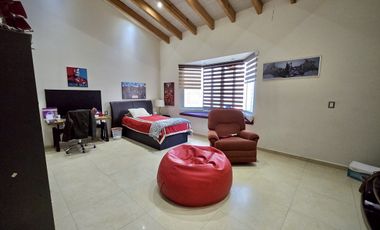 Hermosa Residencia Estilo Mexicano en Privada en Ahuatlán