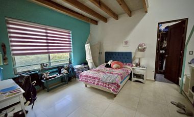 Hermosa Residencia Estilo Mexicano en Privada en Ahuatlán
