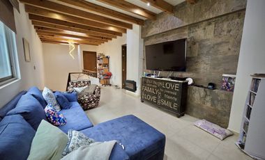 Hermosa Residencia Estilo Mexicano en Privada en Ahuatlán