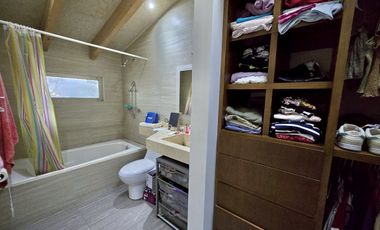 Hermosa Residencia Estilo Mexicano en Privada en Ahuatlán