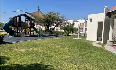 Se RENTA Casa Amueblada en Residencial en Xochitepec