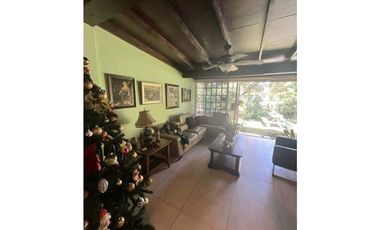 ALQUILER DE CASA EN LLANOS DE CURUNDU 300m2