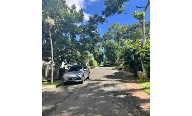 VENTA  DE CASA EN LLANOS DE CURUNDU 300m2