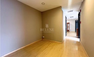 ALQUILER DE OFICINA EN OBARRIO,TORRE VIP (5)