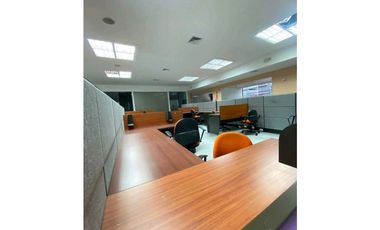 LOCAL COMERCIAL EN CALLE 50 FULL EQUIPADA 430M2 MOBILIARIO INCLUIDO