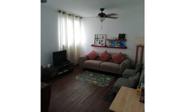 SE ALQUILA APARTAMENTO EN PH CENTENNIAL