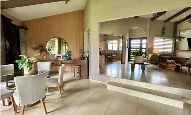 VENDO CASA EN LOS MOLINOS - BOQUETE