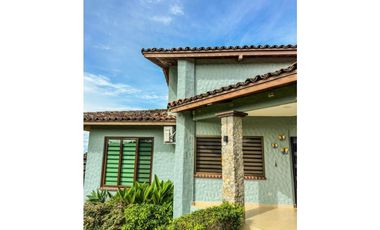 VENDO CASA EN LOS MOLINOS - BOQUETE