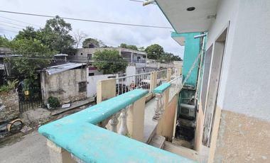 Casa con Local Comercial en Santa Ana