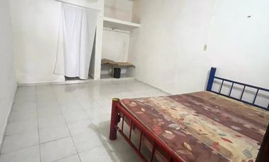 Casa con Local Comercial en Santa Ana