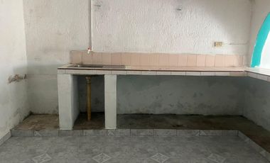 Casa con Local Comercial en Santa Ana