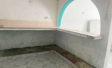 Casa con Local Comercial en Santa Ana