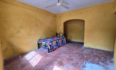 Casa con Local Comercial en Santa Ana
