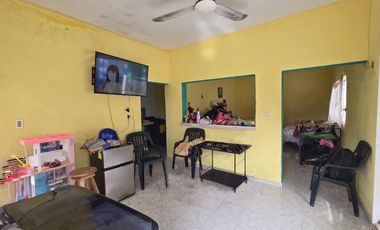 Casa con Local Comercial en Santa Ana