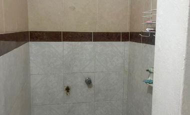Casa con Local Comercial en Santa Ana