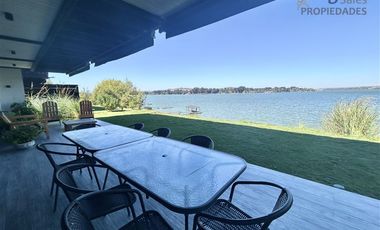 Casa en Venta en Quebrada Honda Lago Rapel