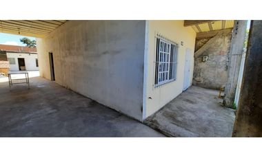 VENTA   -   2 CASAS EN BLOCK con patio y garage - APTO CREDITO