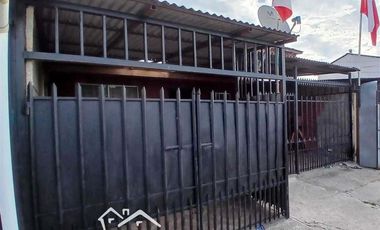 Casa en Venta en 15 1/2 Norte con 2 1/2 Oriente 930 Talca