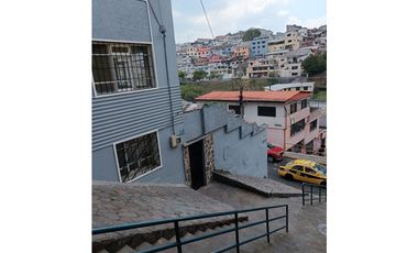 ¡Historia, Espacio y Comodidad en Quito!