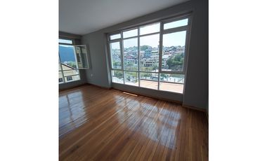 ¡Historia, Espacio y Comodidad en Quito!
