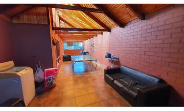 Venta Casa 4D 2B con estacionamiento en sector la Florida San Esteban
