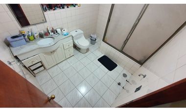 Venta Casa 4D 2B con estacionamiento en sector la Florida San Esteban