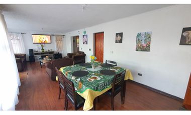 Venta Casa 4D 2B con estacionamiento en sector la Florida San Esteban