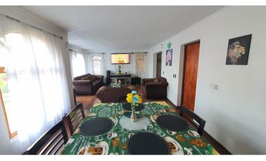 Venta Casa 4D 2B con estacionamiento en sector la Florida San Esteban