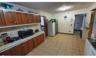 Venta Casa 4D 2B con estacionamiento en sector la Florida San Esteban
