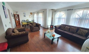 Venta Casa 4D 2B con estacionamiento en sector la Florida San Esteban